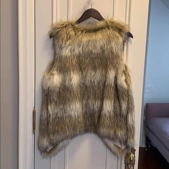 Faux fur vest - Picture 5 of 5